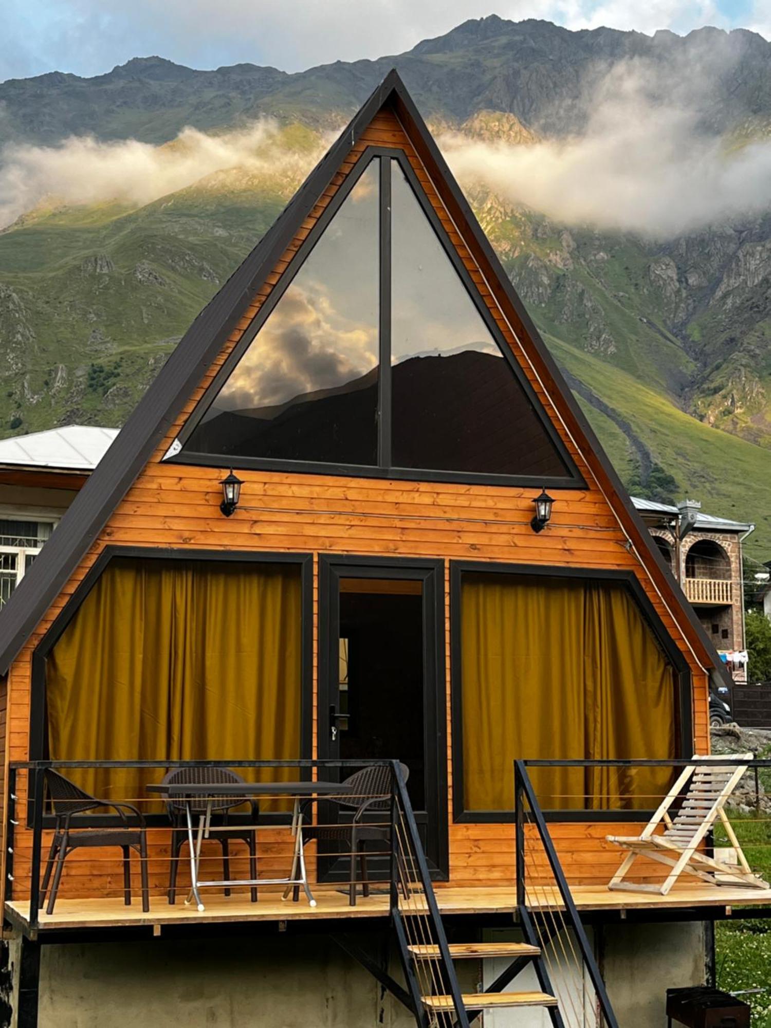 Ska Cottage Stepantsminda Exterior photo